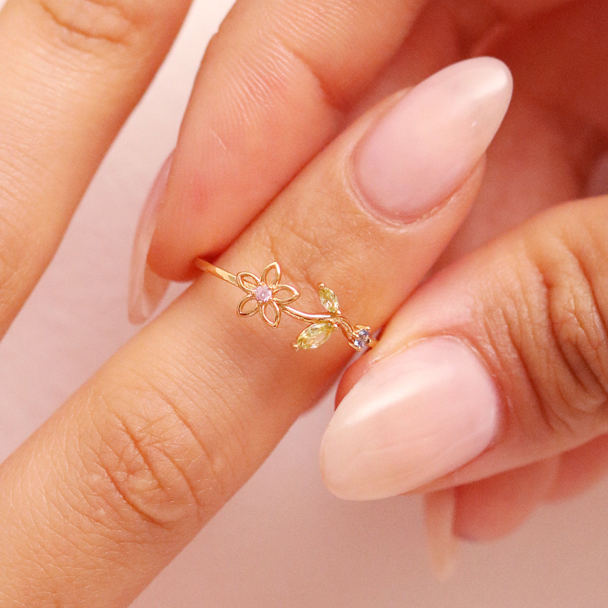 Peridot flower ring